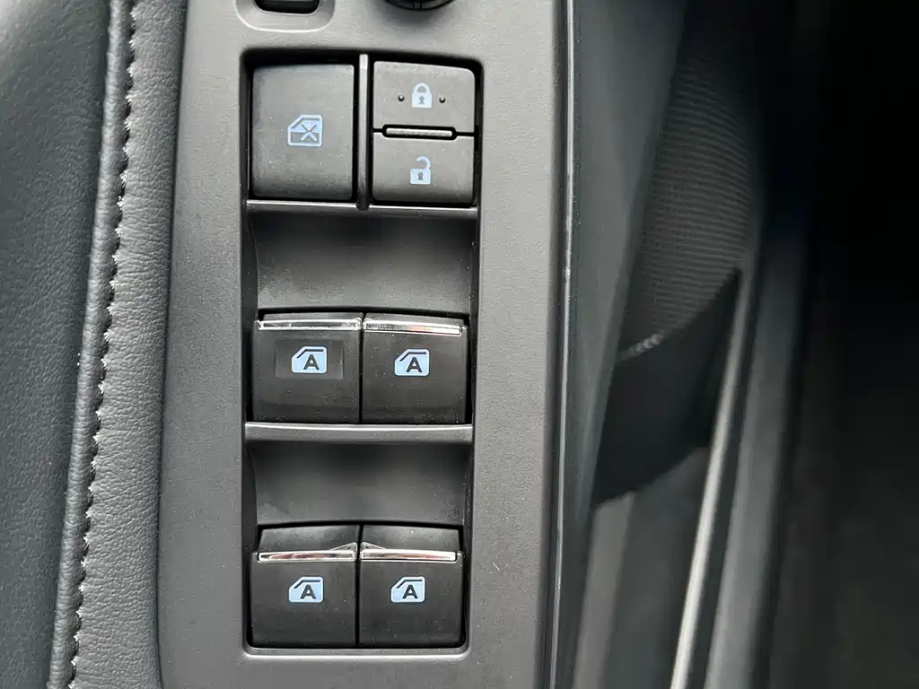 Toyota Avalon — миниатюра 13