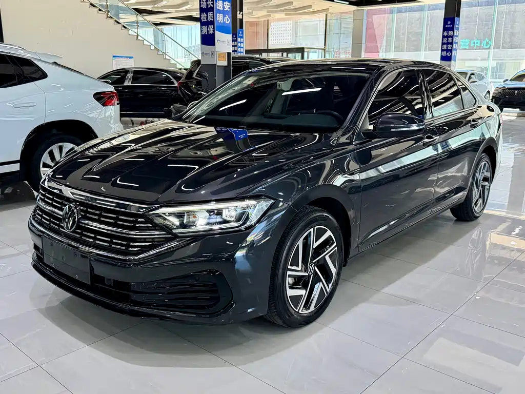Volkswagen Sagitar 2022