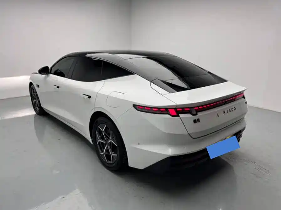 Lynk & Co 10 — миниатюра 14