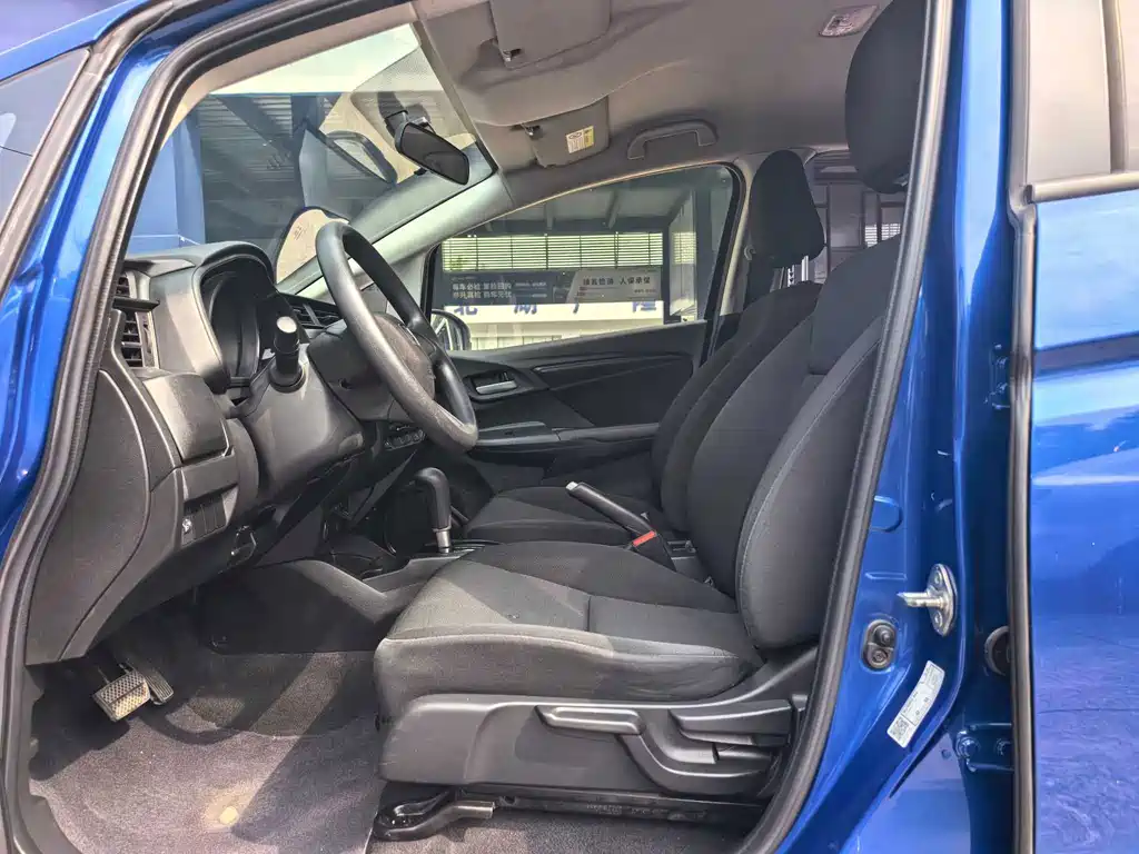 Honda Fit — миниатюра 9
