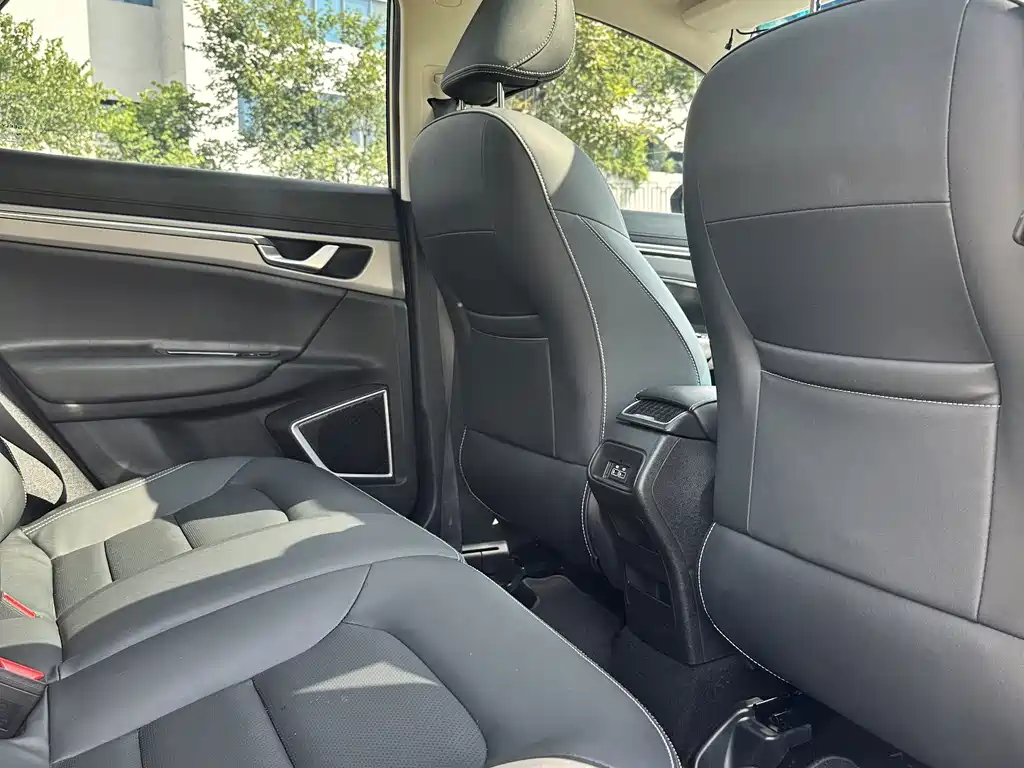 Geely Emgrand GS — миниатюра 14
