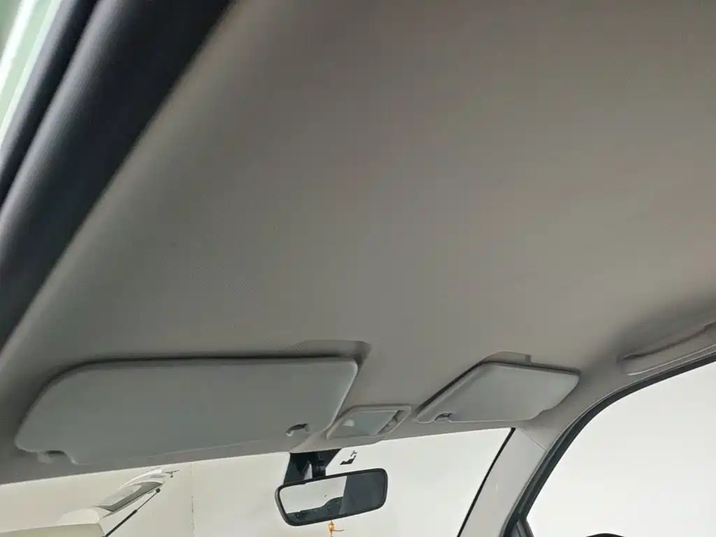 Wuling MINIEV — миниатюра 18