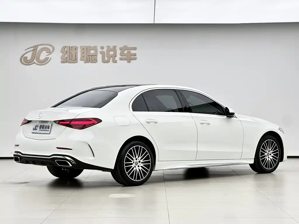 Mercedes-Benz C-Class — миниатюра 5