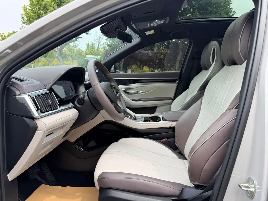 BYD Song Plus PLUS 2025 DM-i 112KM Luxury