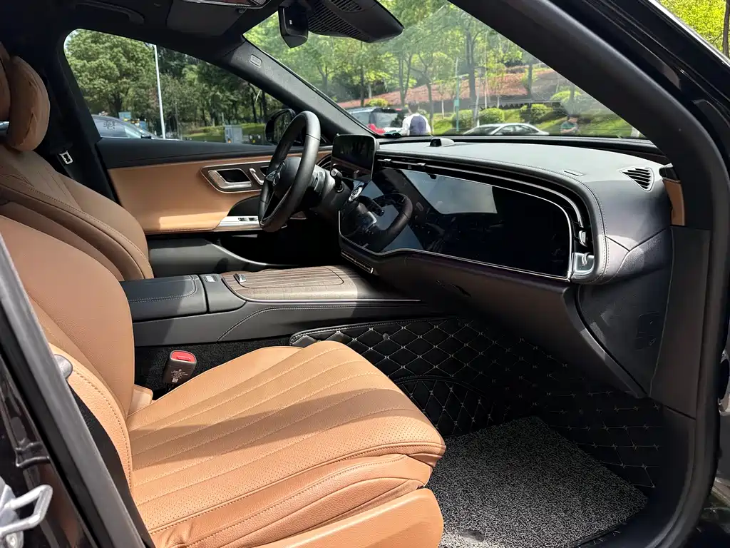 Mercedes-Benz E-Class E 2024 E 300 L Luxury