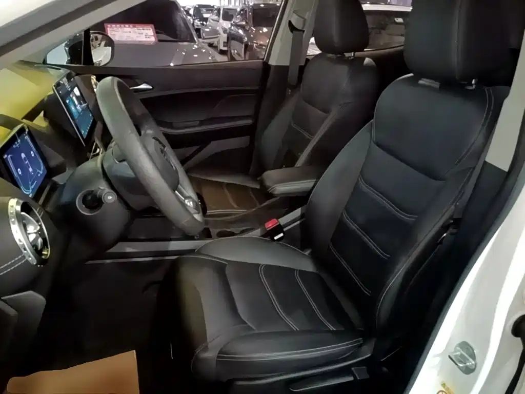 BYD Yuan EV — миниатюра 15