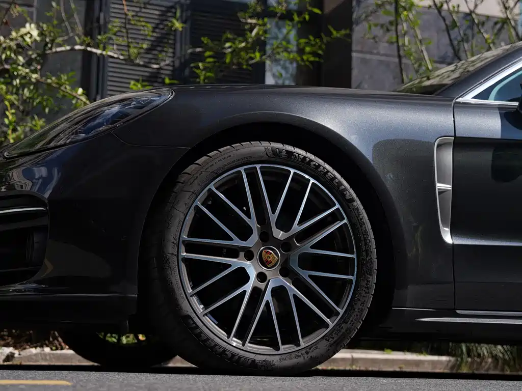 Porsche Panamera — миниатюра 10
