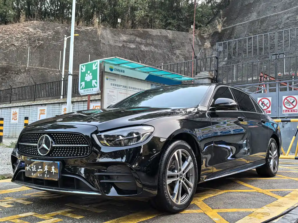 Mercedes-Benz E-Class 2022