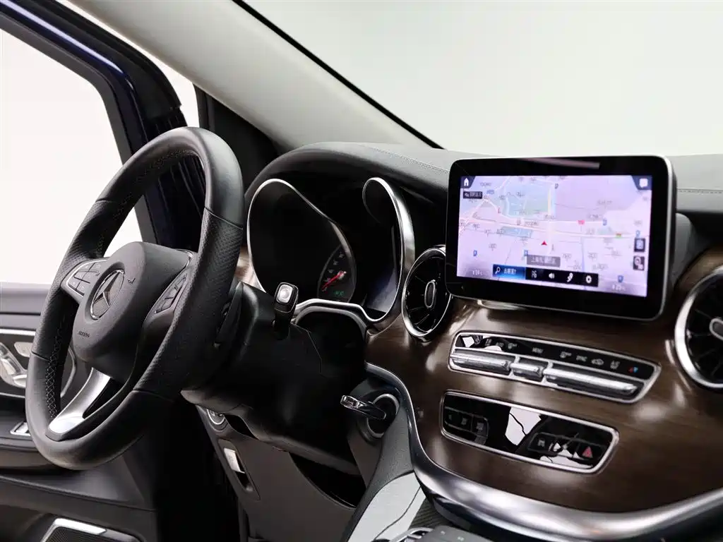 MERCEDES-BENZ V CLASS