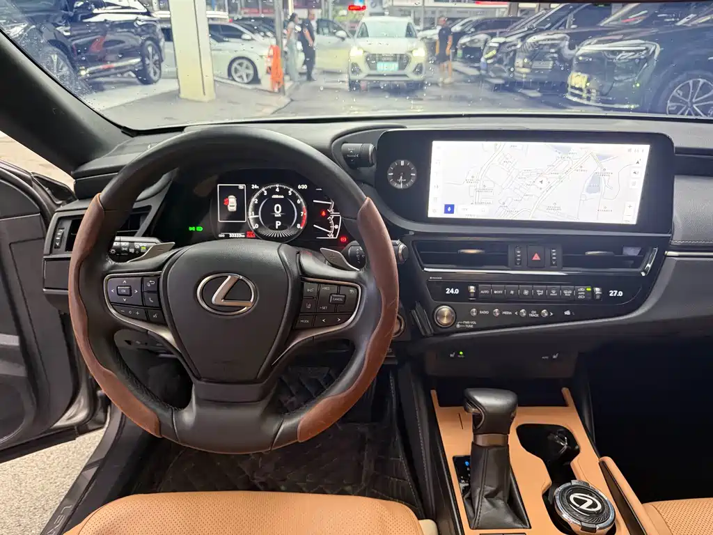 Lexus ES — миниатюра 13
