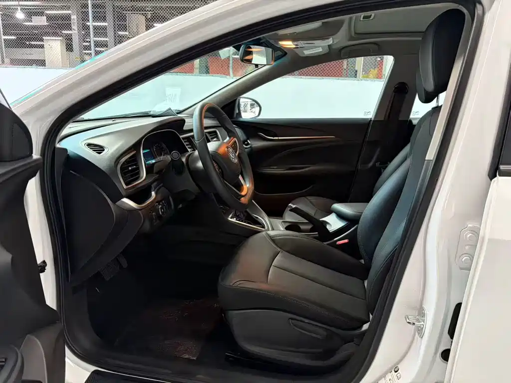 Buick Excelle — миниатюра 4