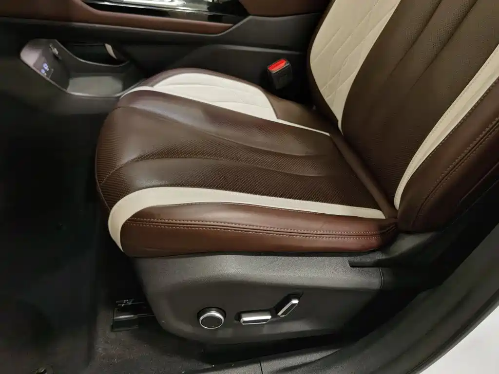 Geely Xingyue L — миниатюра 20
