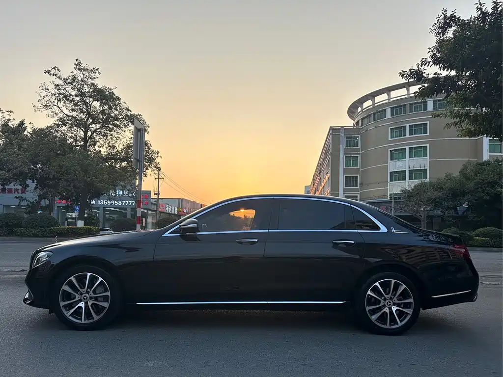 Mercedes-Benz E-Class E 2019 E 300 L Fashion