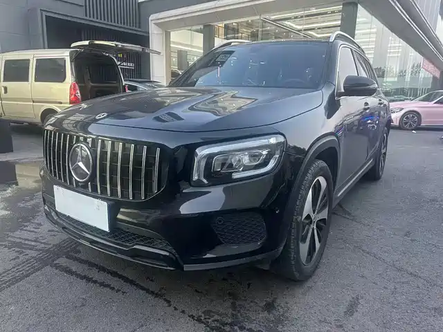MERCEDES-BENZ GLB 2021