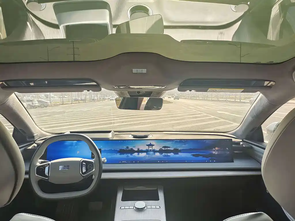 GEELY GALAXY GALAXY E8