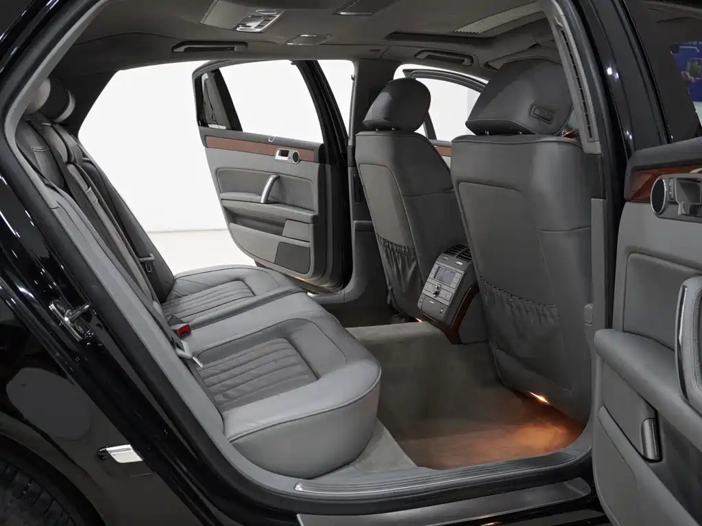 Volkswagen Phaeton — миниатюра 11