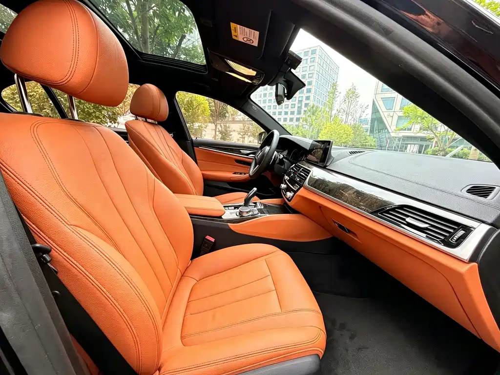 BMW 5 Series — миниатюра 9