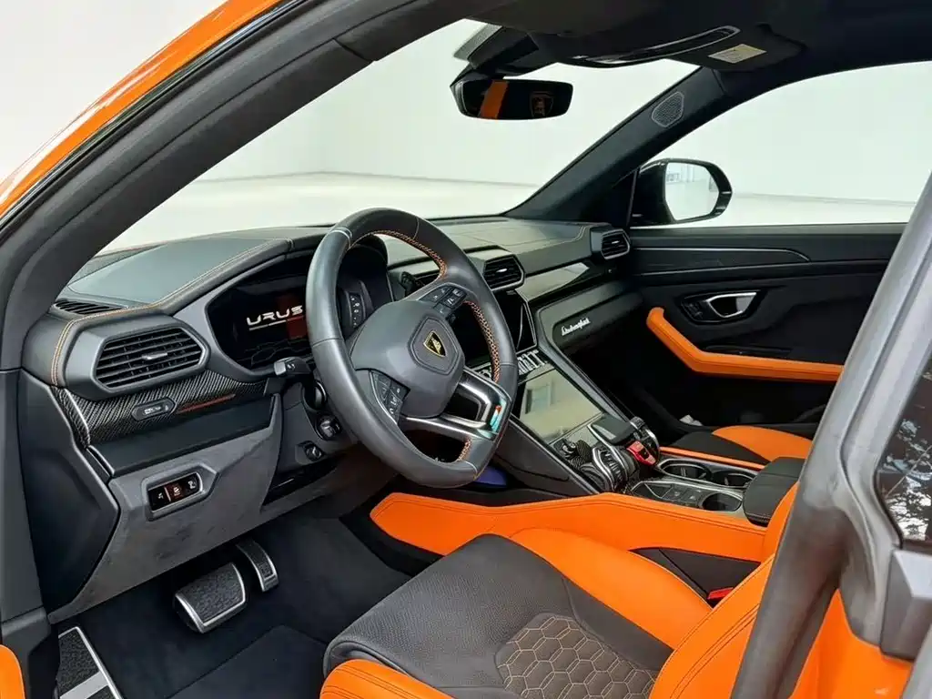 Lamborghini Urus — миниатюра 7