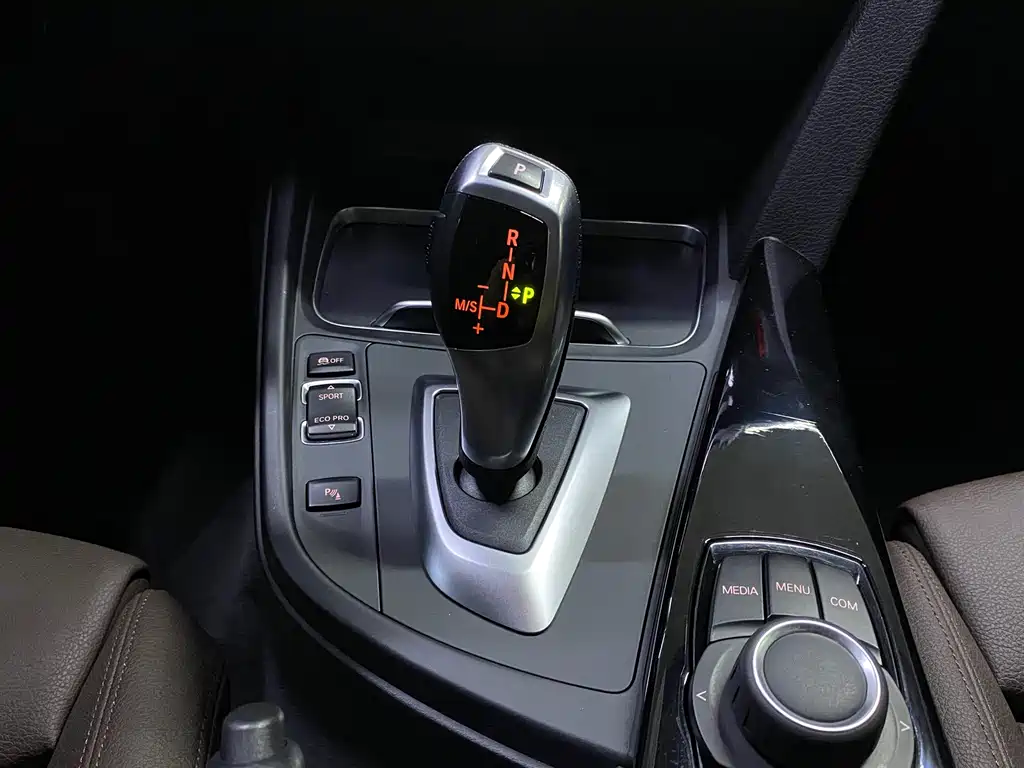 BMW 3 Series — миниатюра 23