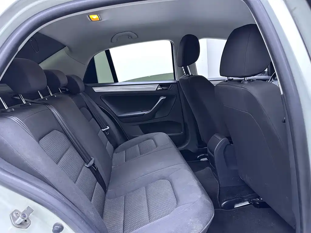 Volkswagen Bora — миниатюра 13