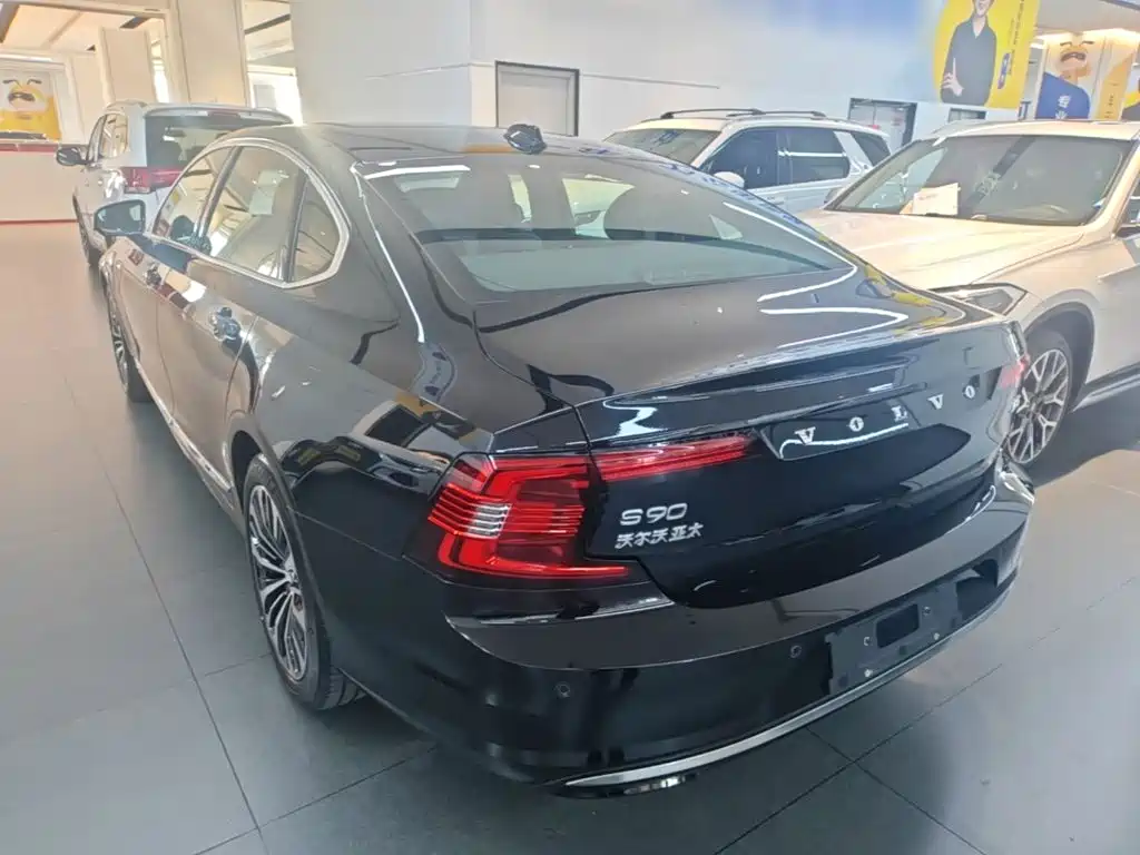 Volvo S90 — миниатюра 5
