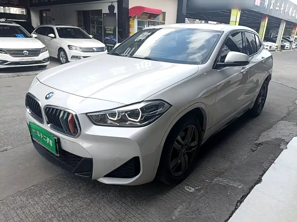 BMW X2