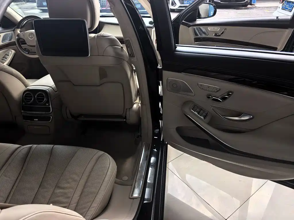 Mercedes-Benz S-Class — миниатюра 19
