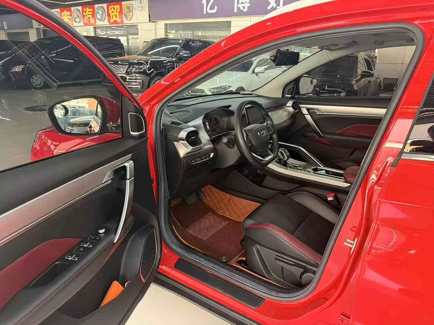 Geely Binyue 1.4 л 2021 г. красный/фиолетовый, пробег 30000 км