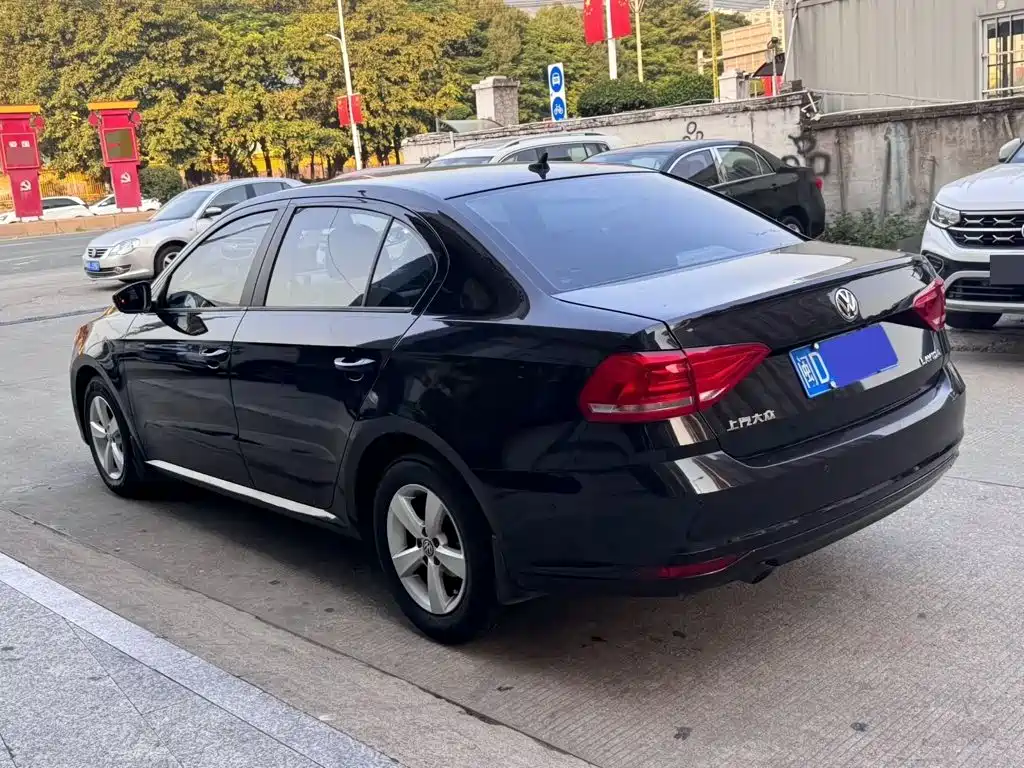 Volkswagen Lavida — миниатюра 6