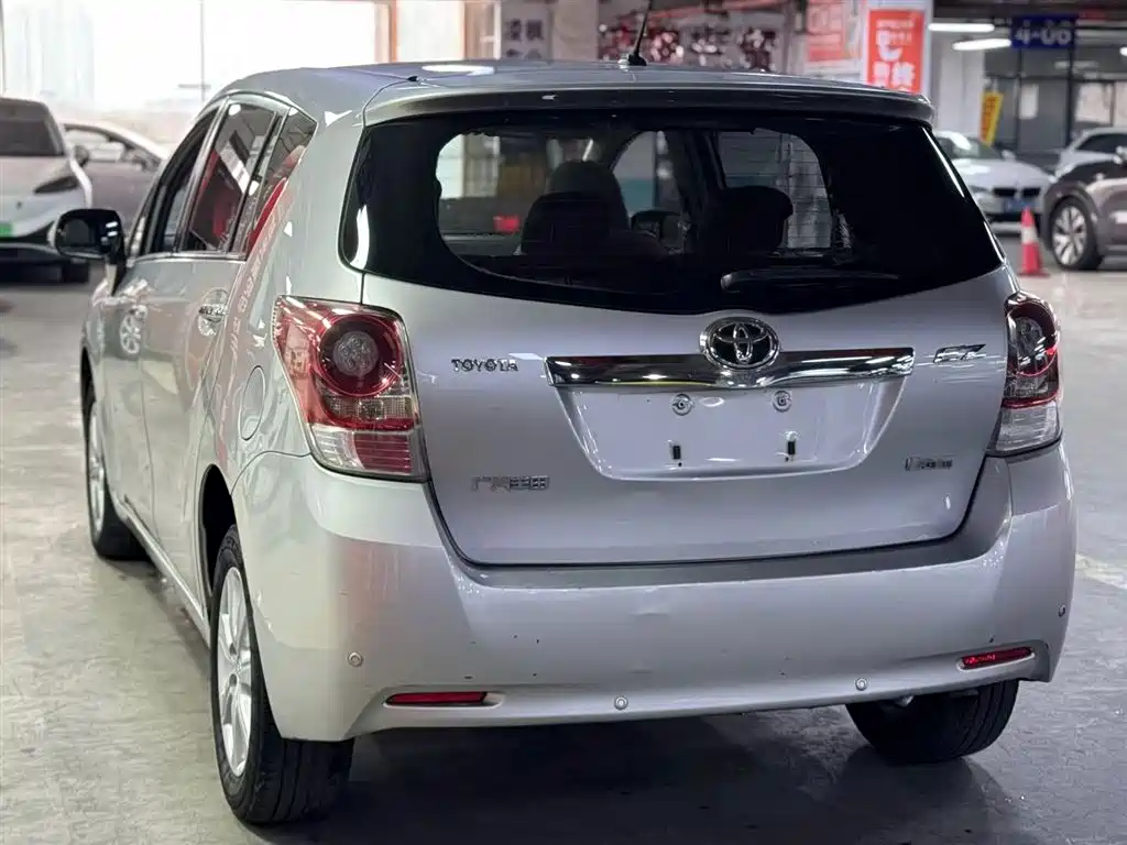 Toyota Verso 2011 180G CVT Luxury