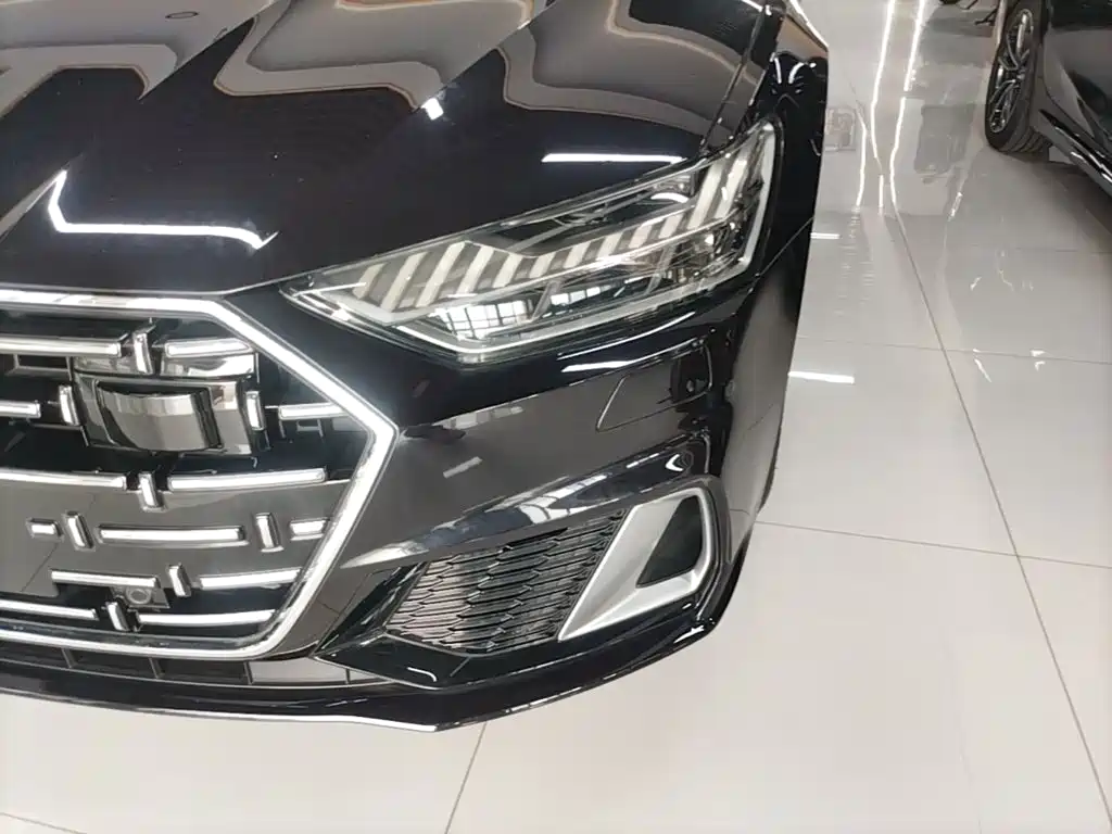 Заказать Audi A7L 2026 года за 6 668 866 ₽  из Китая