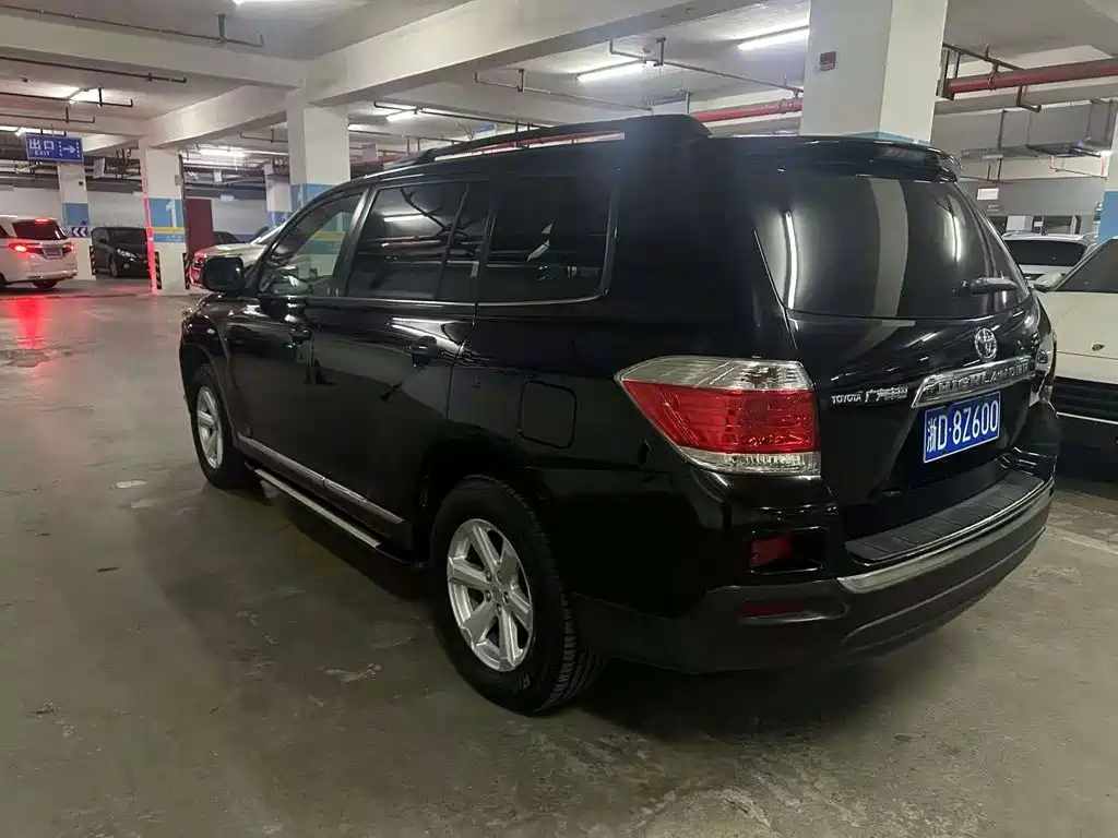 Toyota Highlander — миниатюра 7