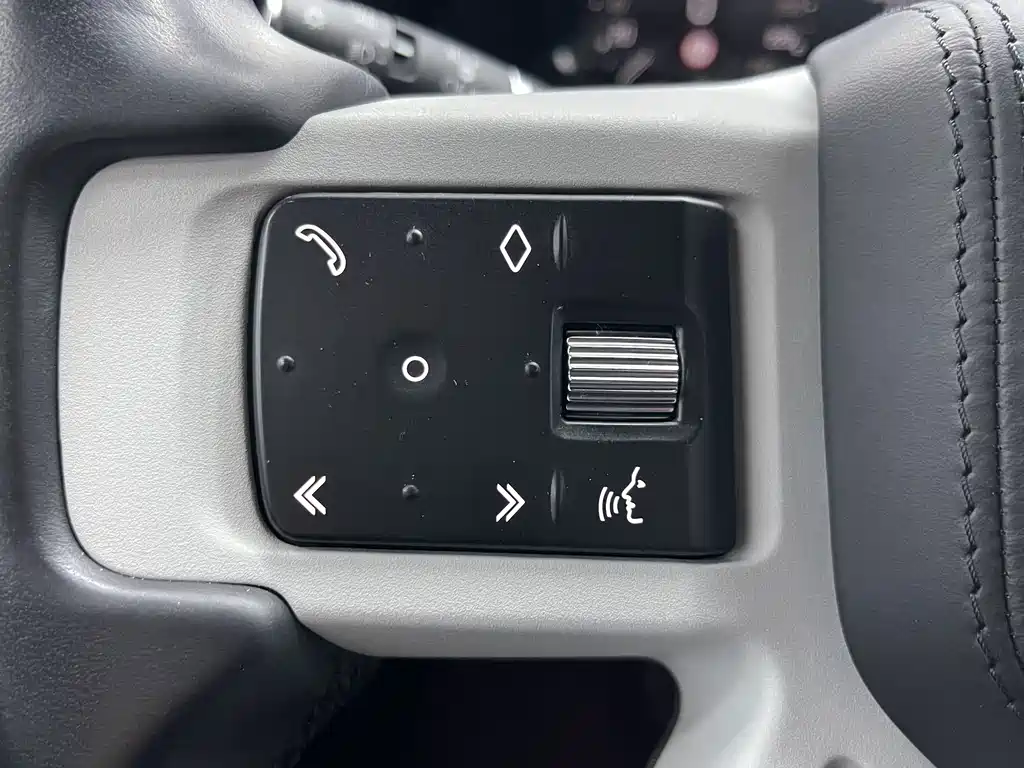 Land Rover Defender — миниатюра 6