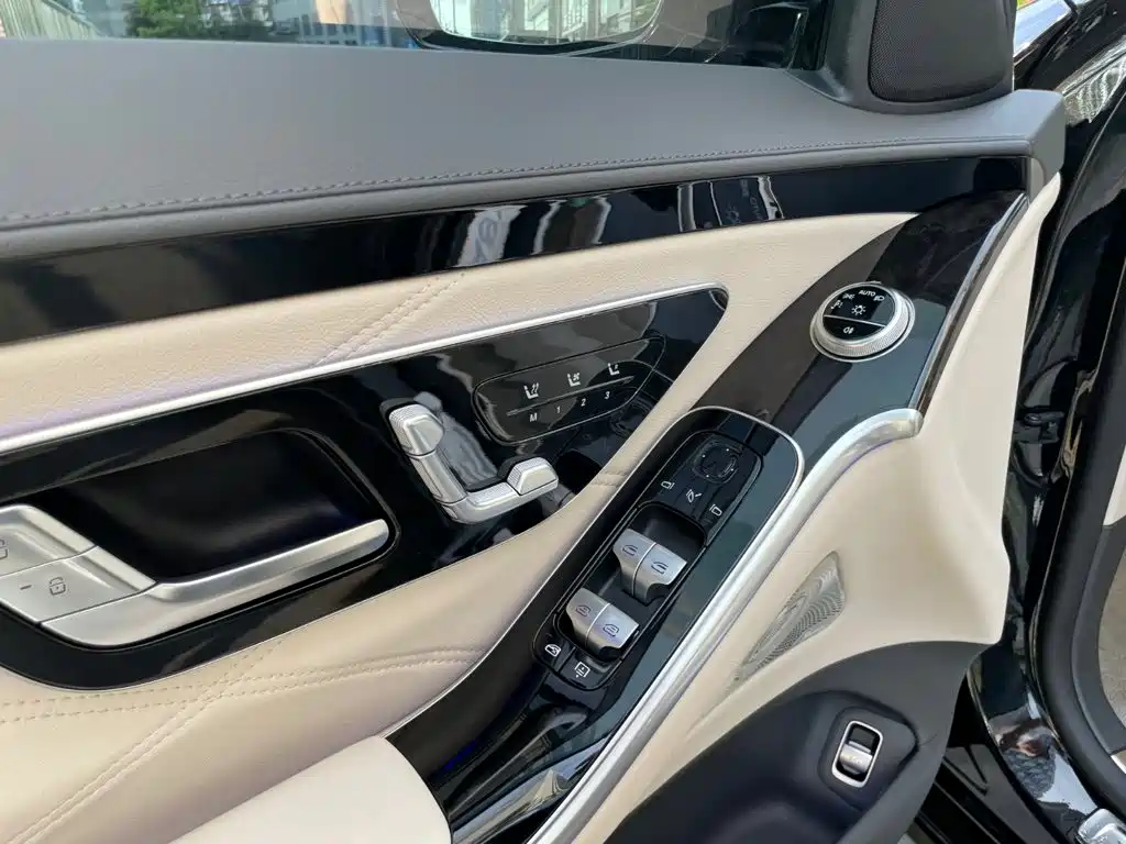 Mercedes-Benz S-Class — миниатюра 11