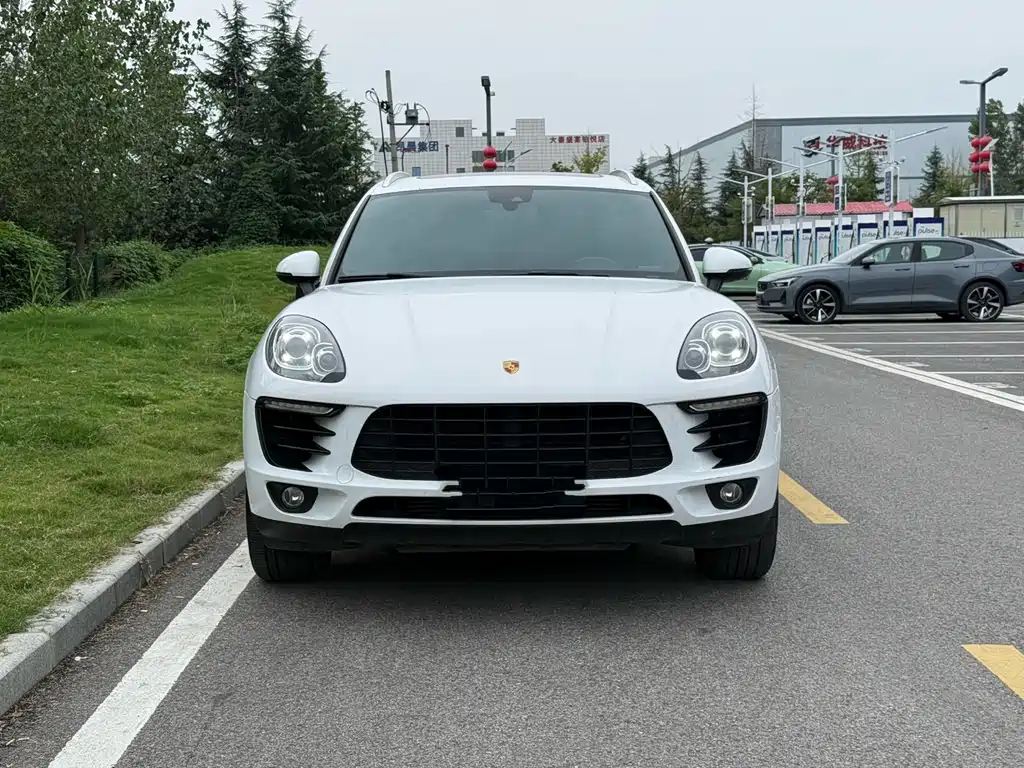 Porsche Macan — миниатюра 2