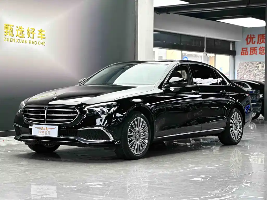 Mercedes-Benz E-Class 2022