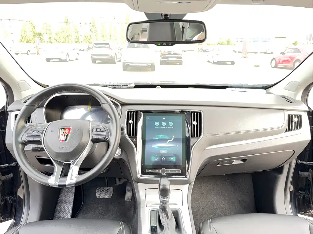 Roewe RX5 New Energy — миниатюра 9