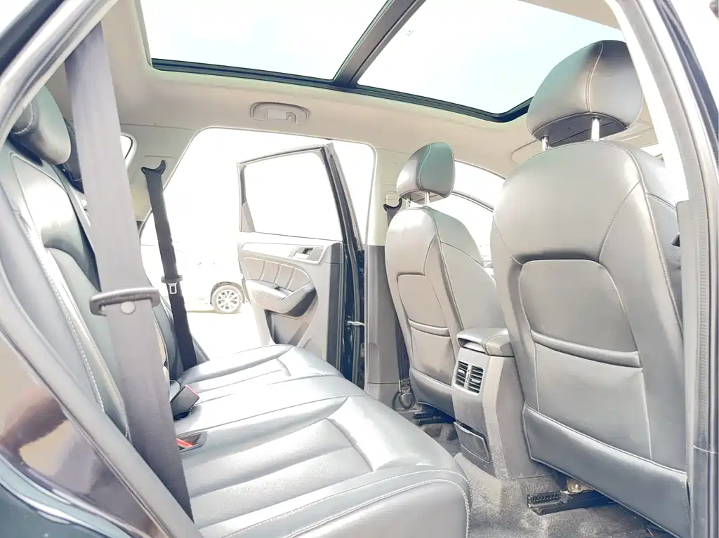 Roewe RX5 New Energy — миниатюра 13
