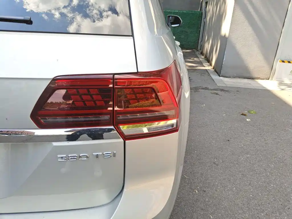 Volkswagen Teramont — миниатюра 8