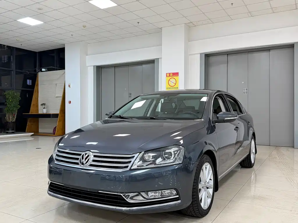 Volkswagen Magotan 2012