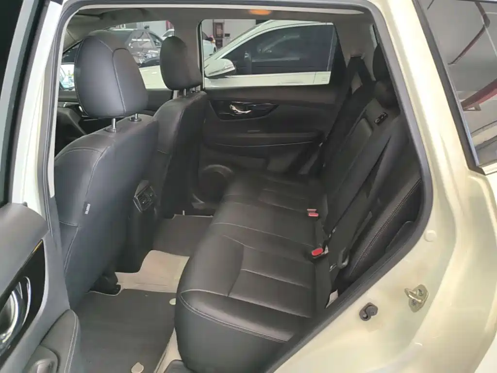 Nissan X-Trail — миниатюра 17