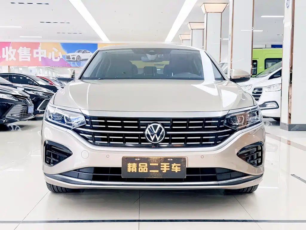 Volkswagen Passat 2022 330TSI Luxury
