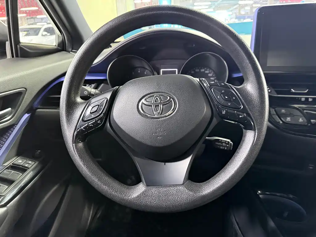 Toyota C-HR — миниатюра 13