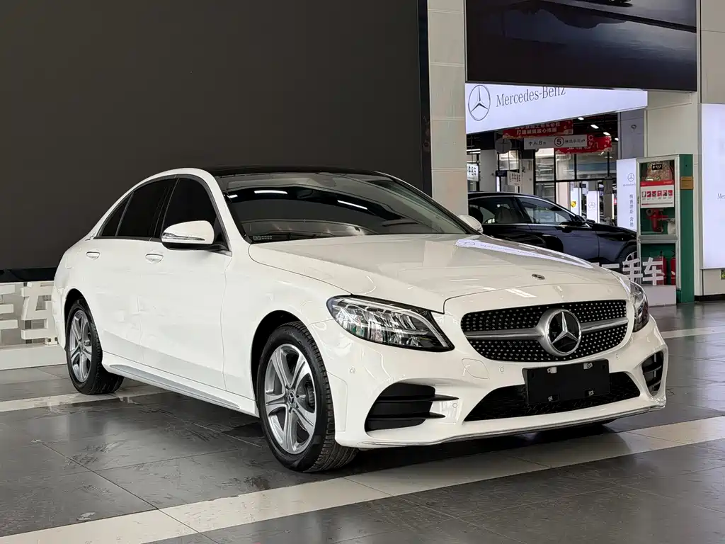 Mercedes-Benz C-Class — миниатюра 3