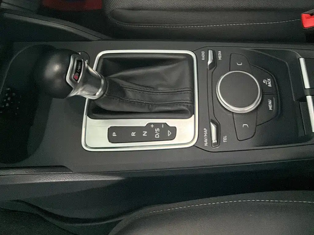 Audi Q2L — миниатюра 15