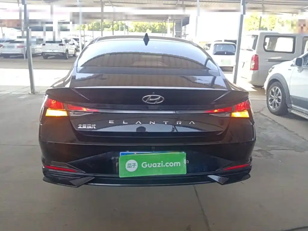 Hyundai Elantra — миниатюра 6