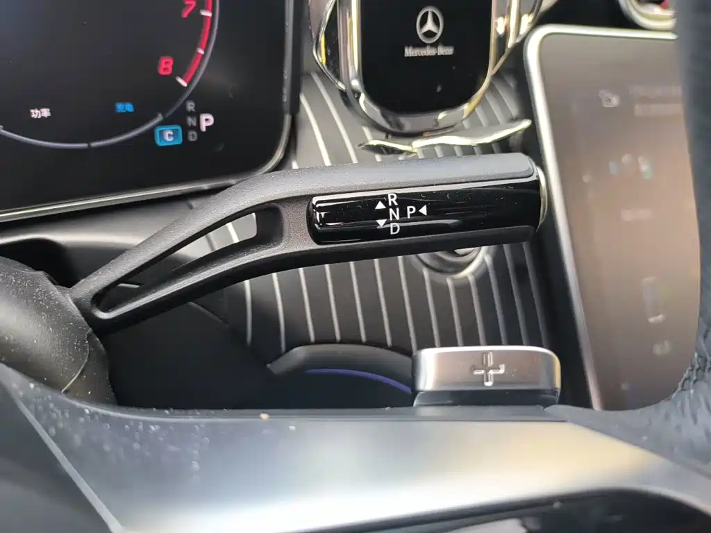Mercedes-Benz C-Class — миниатюра 15