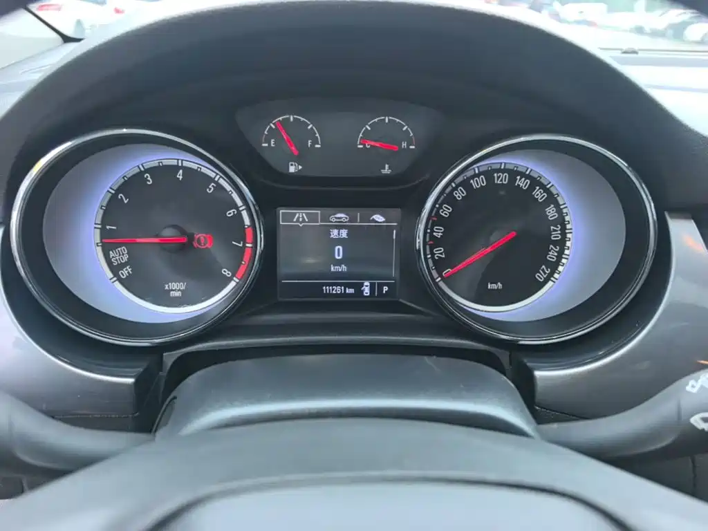 Buick Verano — миниатюра 12