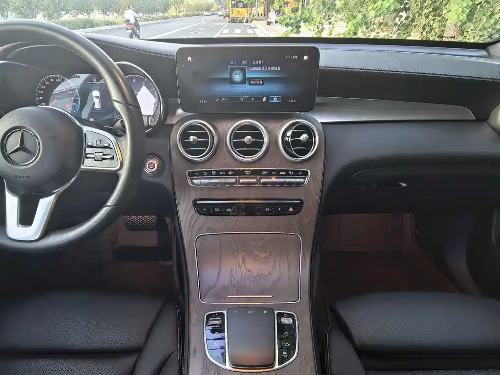Mercedes-Benz GLC — миниатюра 14