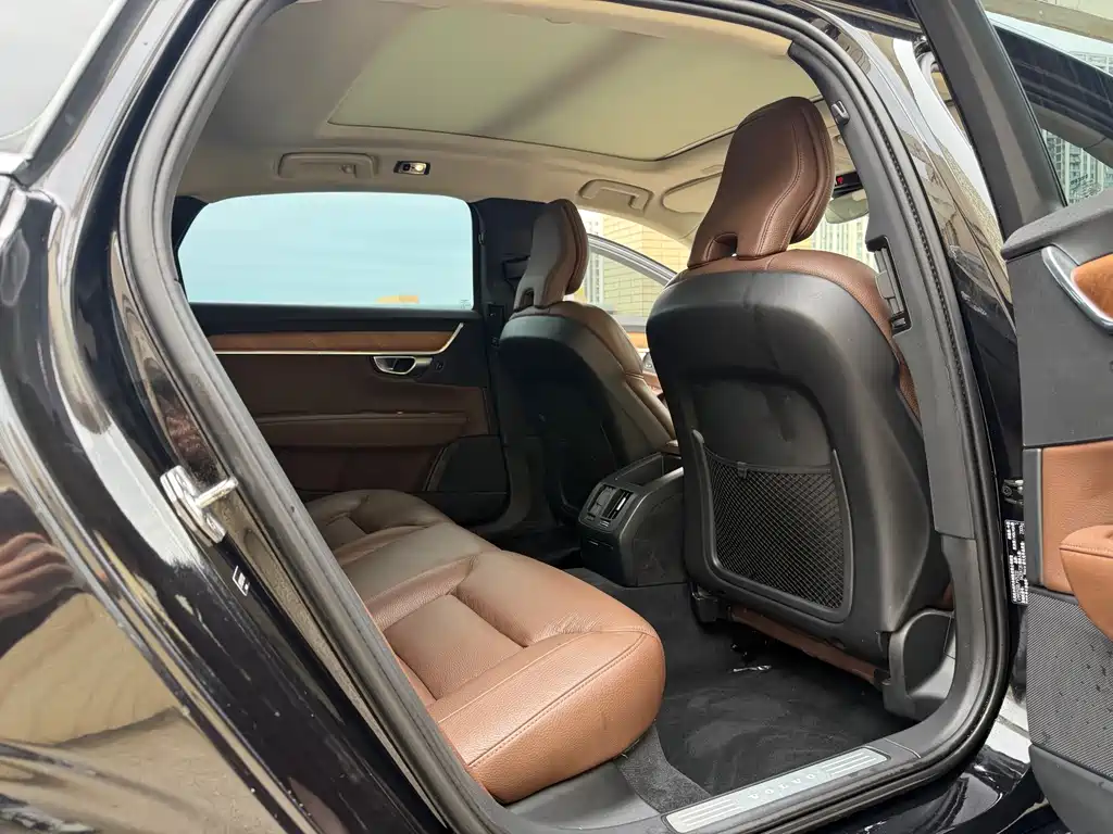 Volvo S90 — миниатюра 12